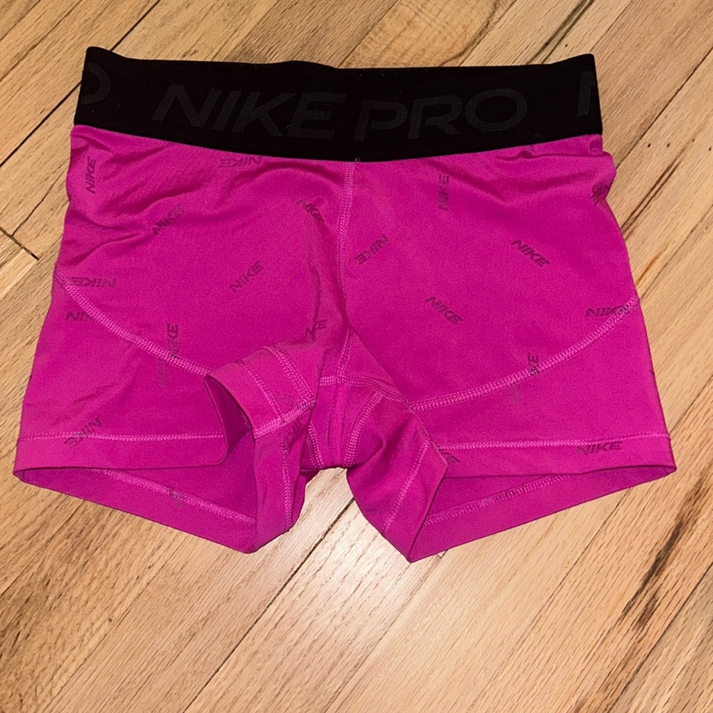 NIKE PRO SHORTS